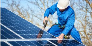 Installation Maintenance Panneaux Solaires Photovoltaïques à Ballon